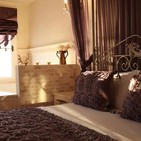 Lukka Exclusive - Adult Only +12